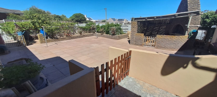 3 Bedroom Property for Sale in Vredenburg Western Cape